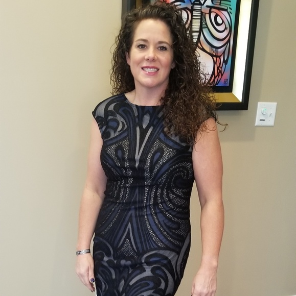 Meet your Posher, Kermo 😁 Thanks for stopping by - Picture 3 of 6